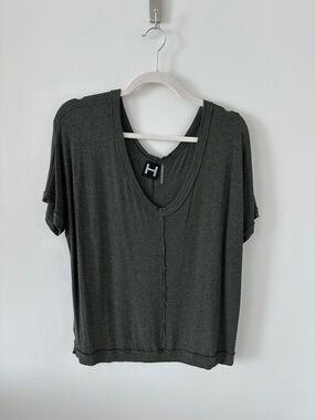 H by bordeaux Olive Green V-Neck Short Sleeve Tee